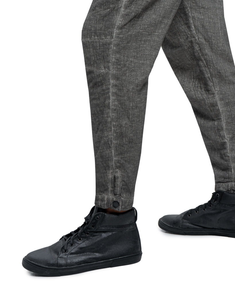 Crinkle pants in grey - DESU clothing