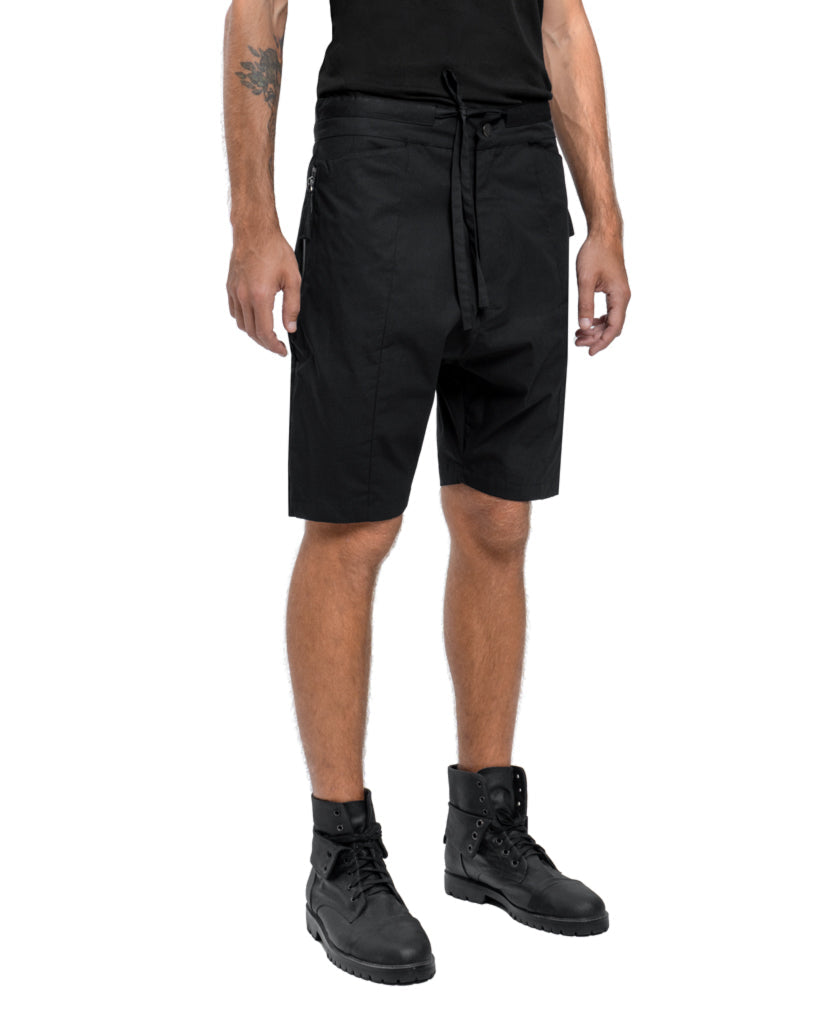 Side zipper shorts in black - DESU clothing