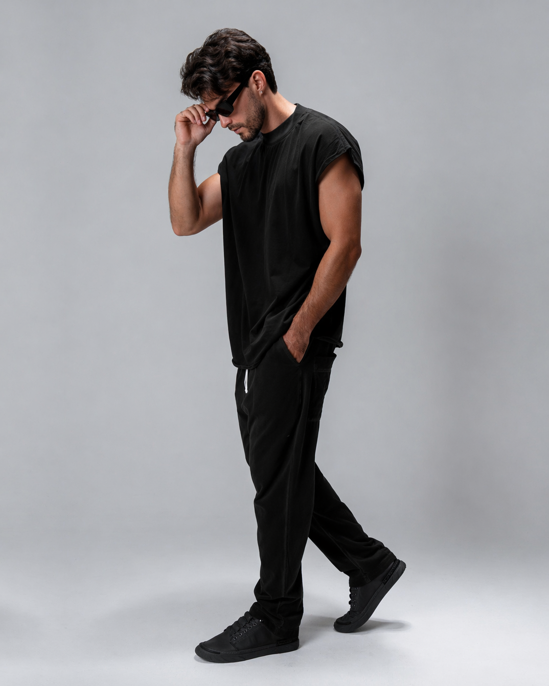 Turtle Neck T-shirt in black