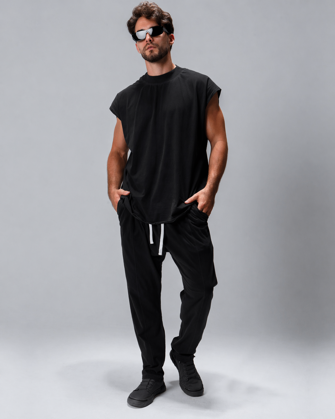 Turtle Neck T-shirt in black