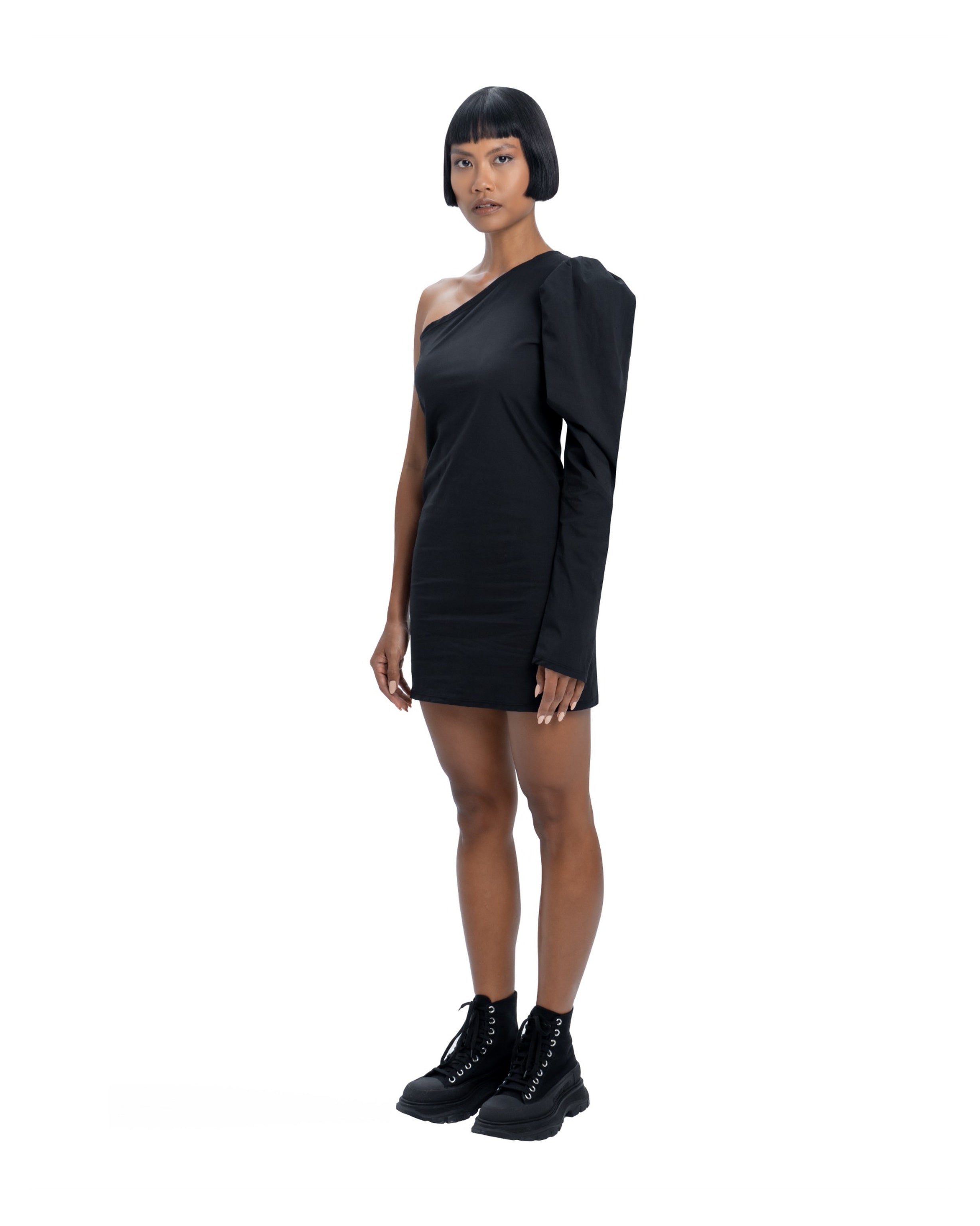 One shoulder dress in black